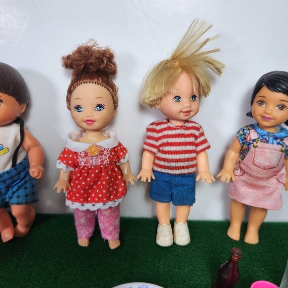 Barbie & Tommy Doll Careers Student Doll Lot of 4 Play Dining Set - Picture 3 of 9